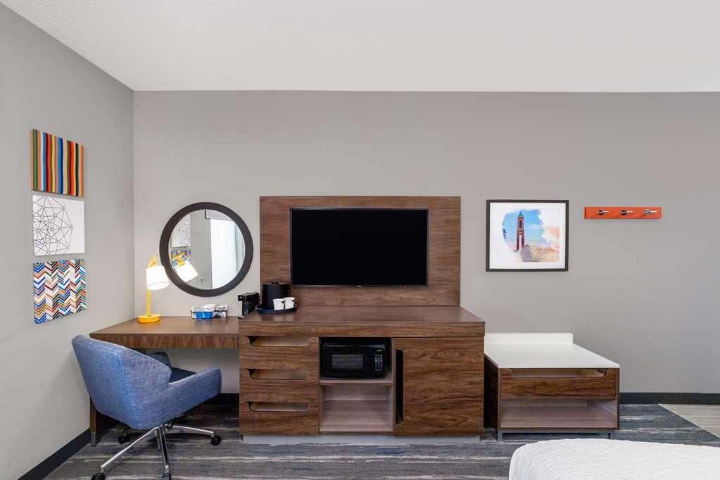 Hampton Inn & Suites Muncie Quarto foto